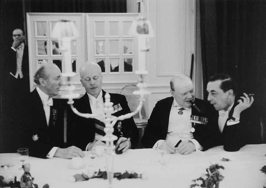Dinner at the Austrian Legation during Schuschnigg’s visit, 26 February 1935. © Erich Salomon Collection, Getty Images.
