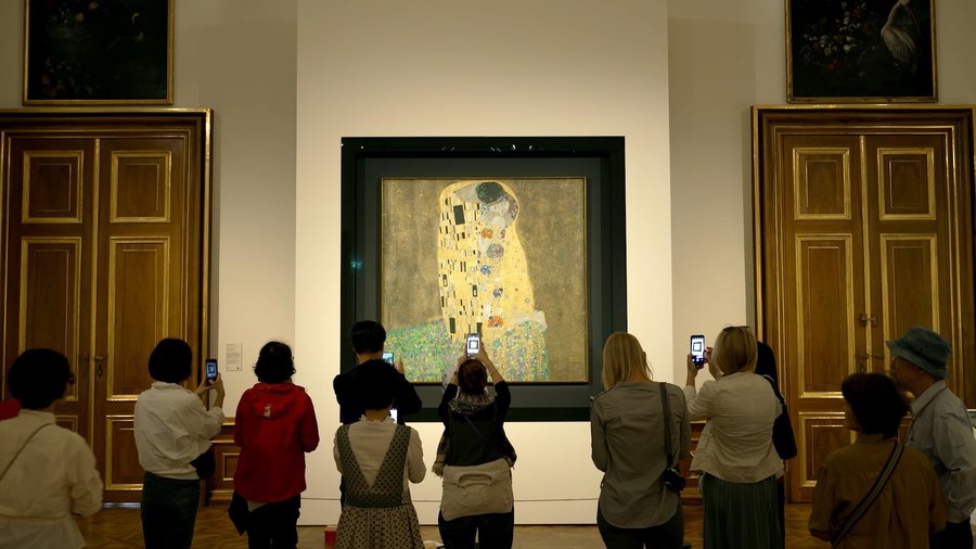 EOS Klimt & the Kiss, The Kiss, Belvedere Museum